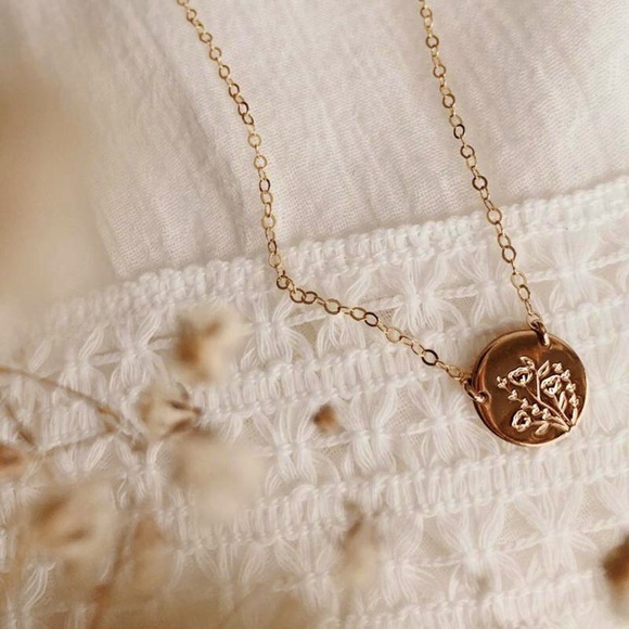 “You Grow, Girl” Wildflower Dainty Charm Necklace - Picture 4 of 11